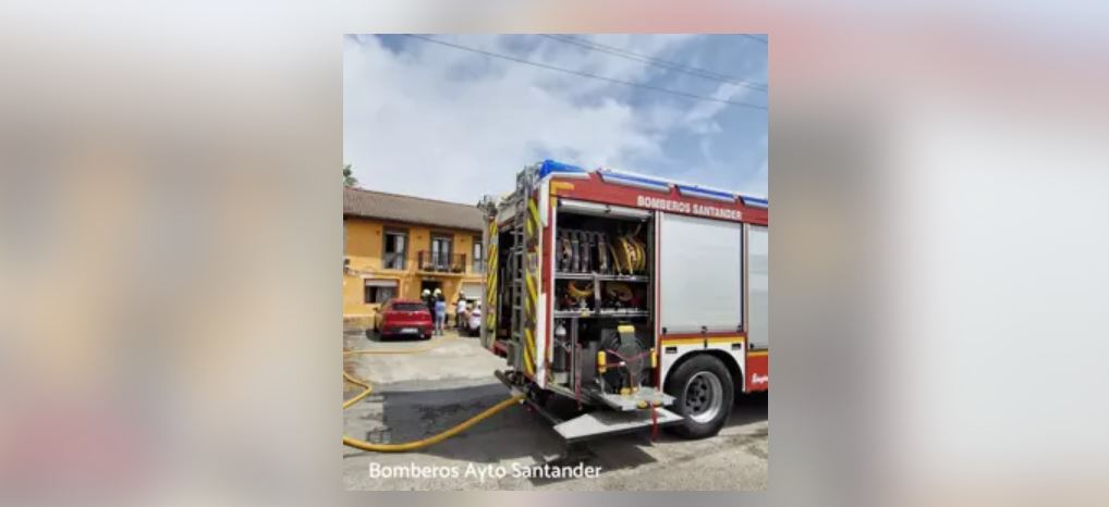Sofocado incendio en cocina de una vivienda en Prezanes