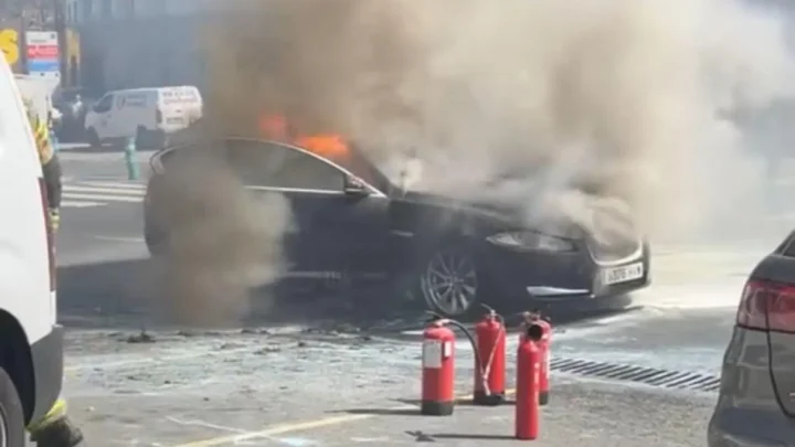 Incendio de un coche en Pocomaco, A Coruña: claves sobre prevención y seguridad