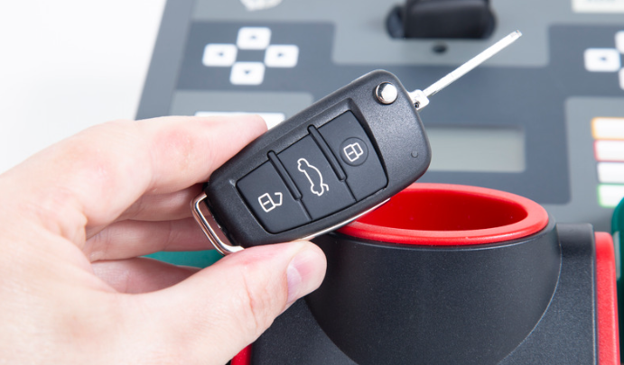 Como hacer copia de llave de coche sin llave​