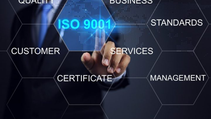 Certificado de Aceros Existentes en España: Normativas, Tipos y Requisitos de mesas de acero inoxidable para industria alimentaria