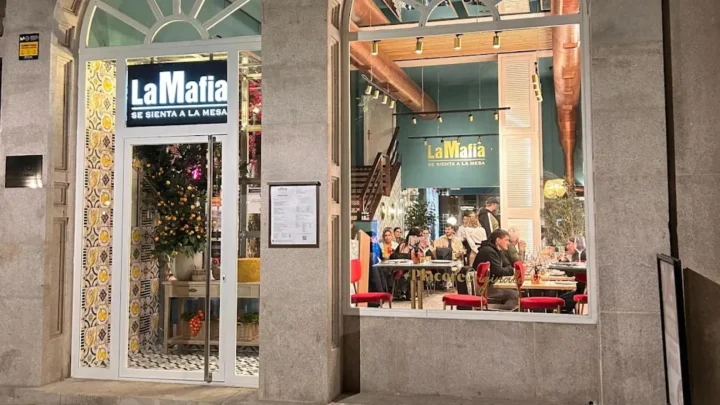 Incendio en un restaurante de Vigo genera alarma en plena mañana. Un suceso que movilizó a los servicios de emergencia en pocos minutos.