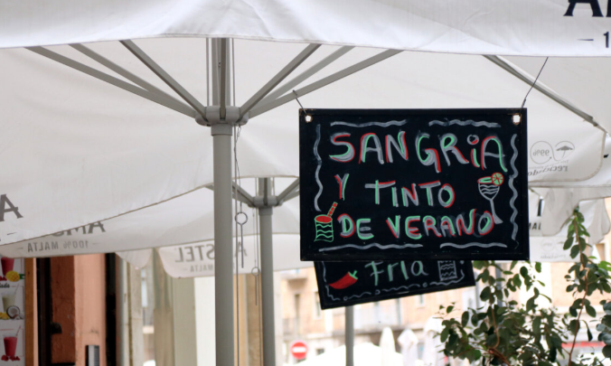 El Ayuntamiento de Figueres sanciona a dos negocios por incumplir la rotulación en catalán