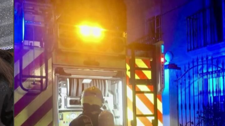 Milagro en Paterna de Rivera: dos niños y varios adultos escapan de un incendio con atrapados.