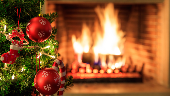 Luces de Navidad y otras decoraciones: recomendaciones clave para evitar incendios en casa. Seguridad doméstica durante las fiestas