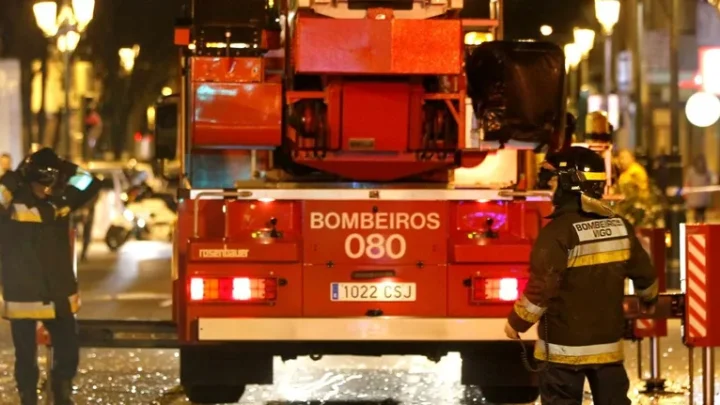 Un fallo en una caja de cobro provoca un pequeño incendio en un hotel de la Avenida de Madrid