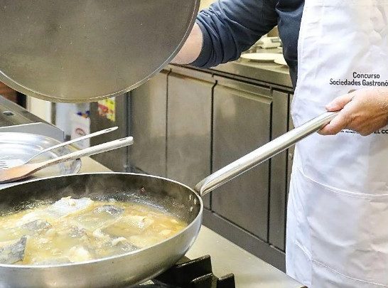 Cierre de una emblemática sociedad gastronómica de Bilbao por un problema de acceso