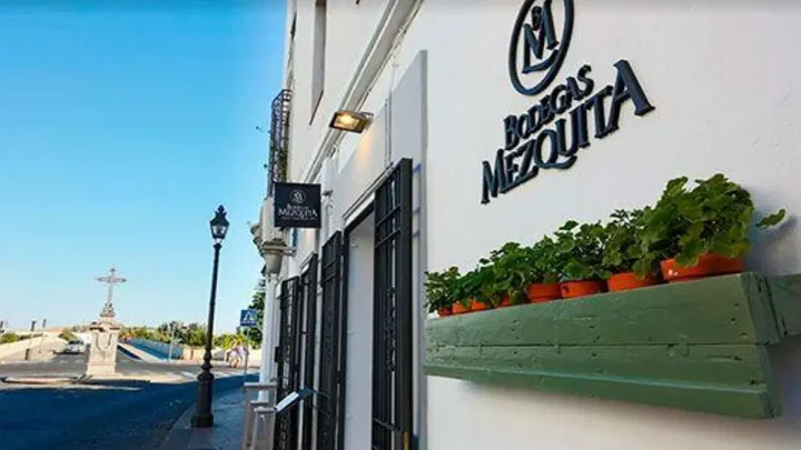 Incendio nocturno en una cocina profesional de Córdoba: lecciones críticas para la seguridad en restauración. Respuesta de emergencia y alcance del incidente.